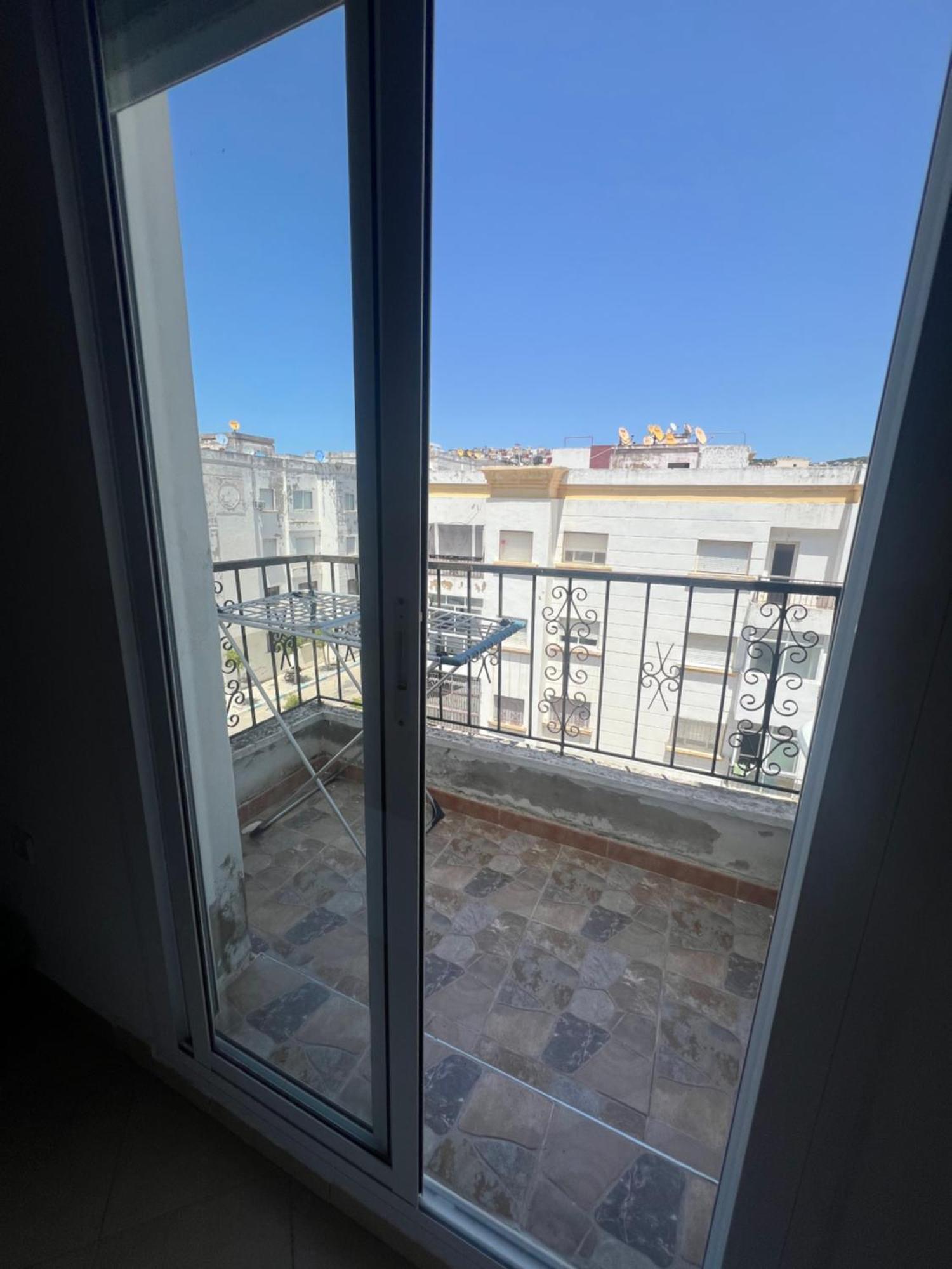 Appartement Spacieux & Lumineux Tangier Exterior photo